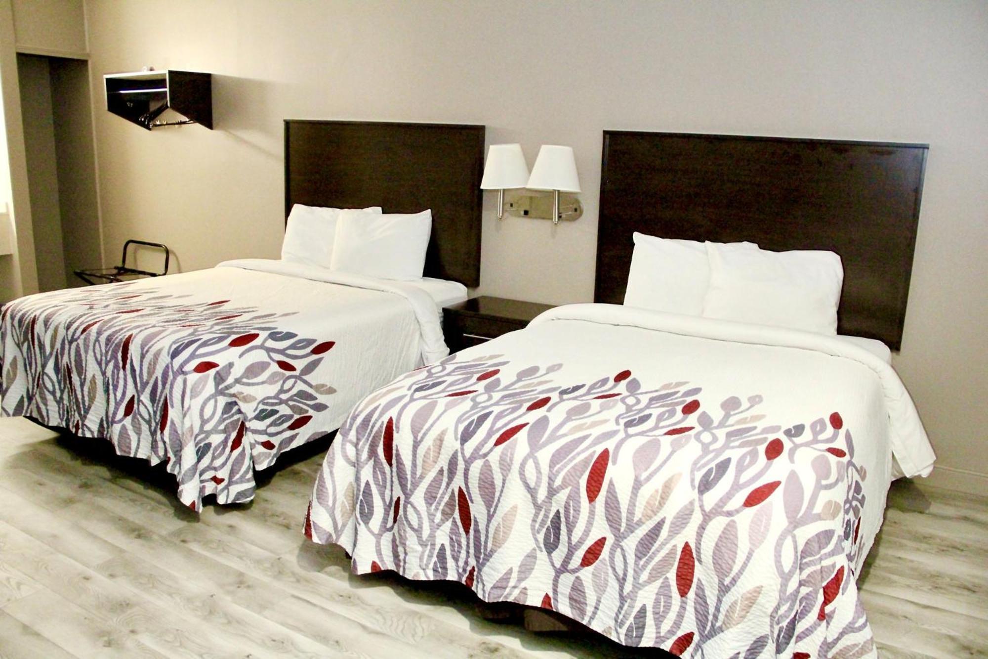 Red Roof Inn & Suites Lake Orion / Auburn Hills Eksteriør bilde