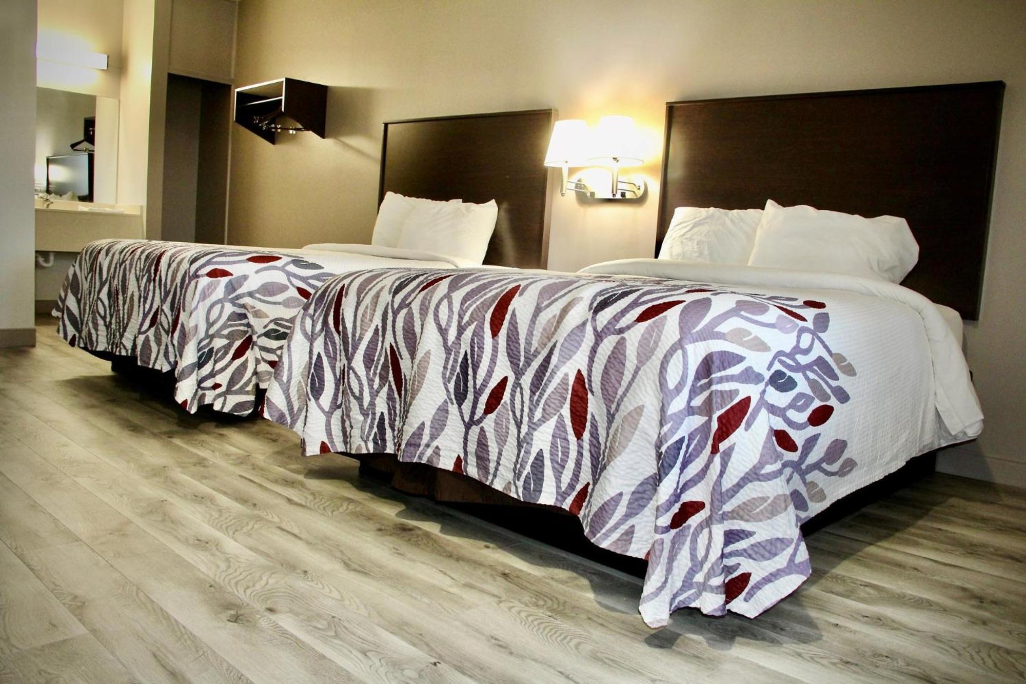 Red Roof Inn & Suites Lake Orion / Auburn Hills Eksteriør bilde